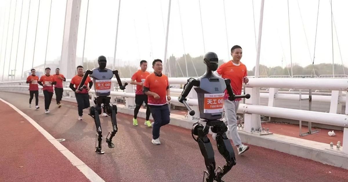 Honor's 'Lightning' Robot Wins Beijing Half-Marathon, Outpacing Human World Record