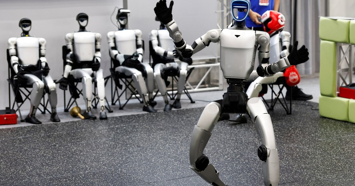 深セン、世界初の人型ロボット格闘リーグを始動 公開型の耐久試験に